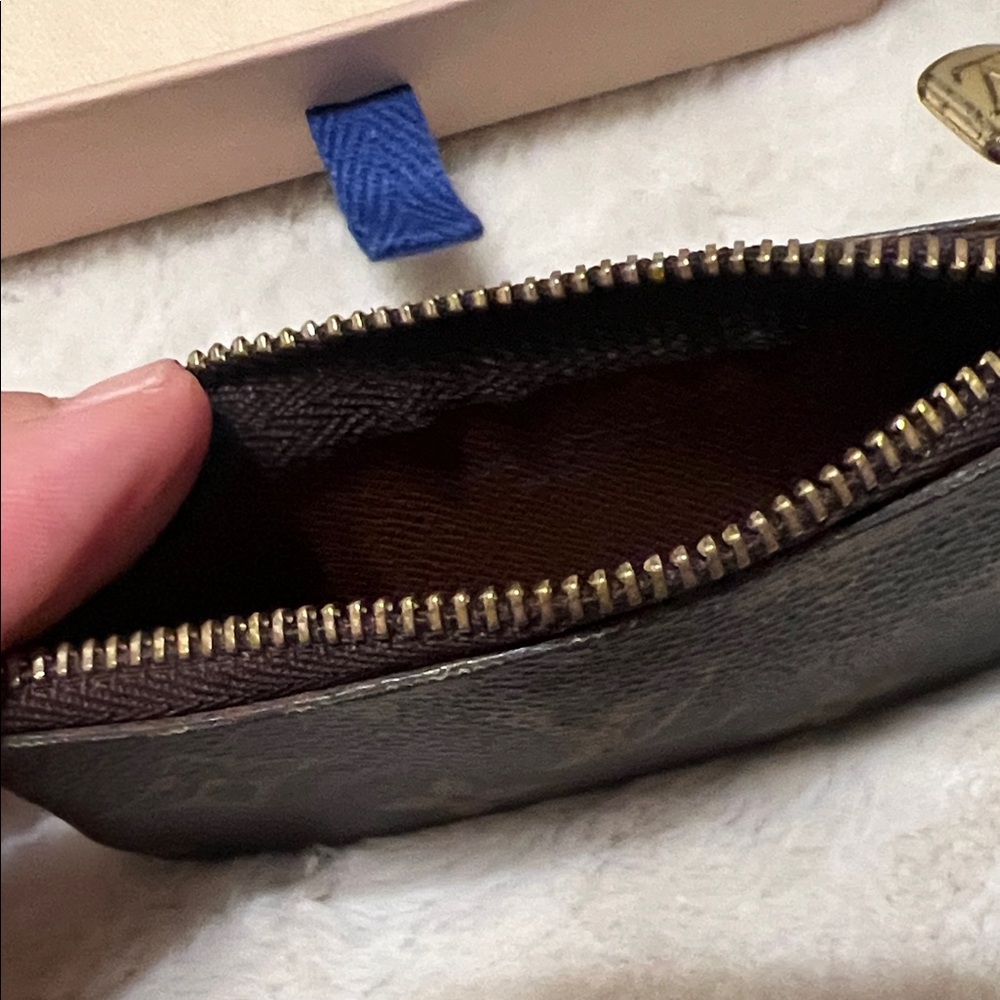 Louis Vuitton Brown Monogram Key Holder - Picture 3 of 4